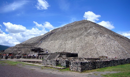 A maják egy egykori Nap-piramisa a mai Teotihuacán (Mexikó) területén